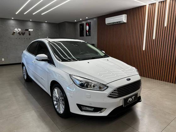 FORD FOCUS 2.0 TITANIUM PLUS 16V FLEX 4P POWERSHIFT